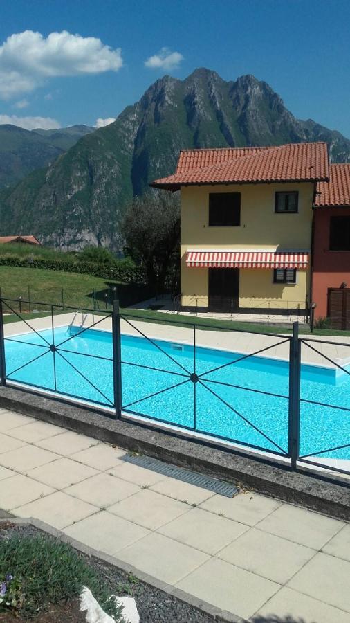 Luxurious Attic-Swimming Pool Villa Riva di Solto Exterior photo